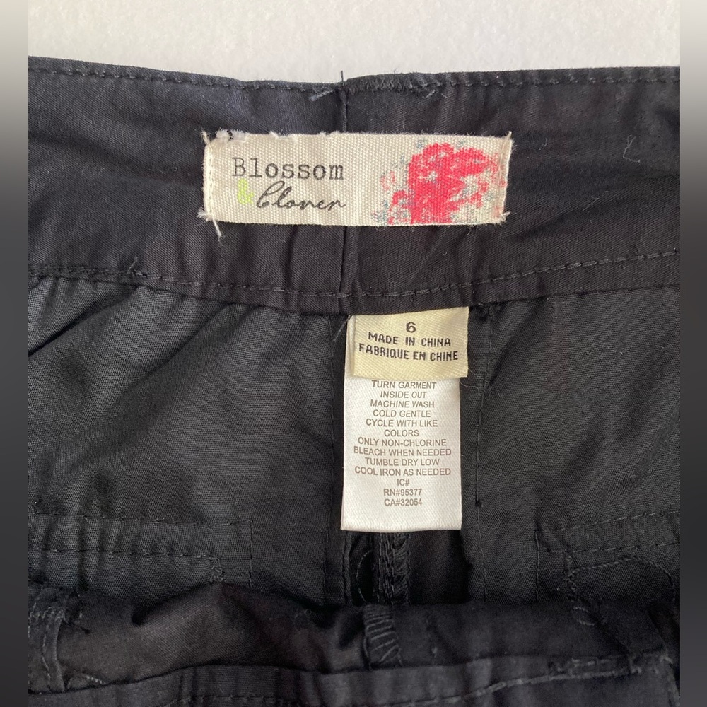Blossom & Clover | NWT Ladies Cargo Ankle Pants - Picture 8 of 9